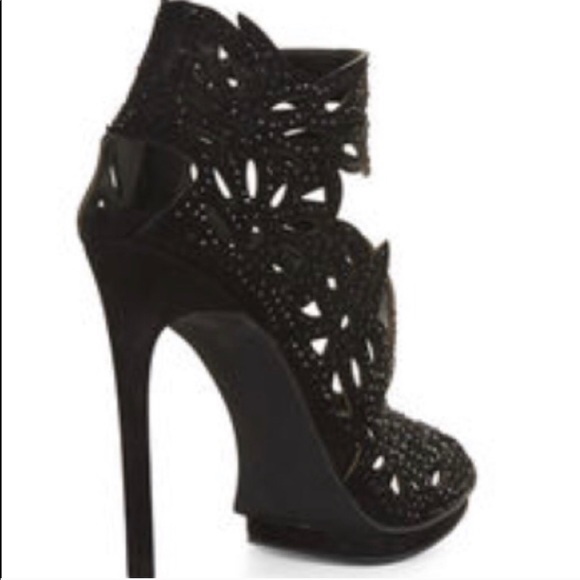 🌹🌹🌹NEW:🌹🌹🌹BCBGMAXAZRIA evening sandals - Picture 5 of 6